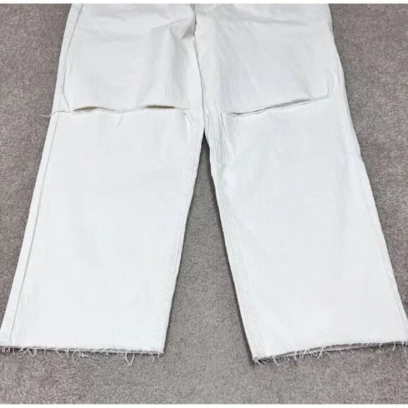 Universal Thread Vintage Straight Jeans Ivory Distressed Pockets Size 14 Short - Picture 10 of 13